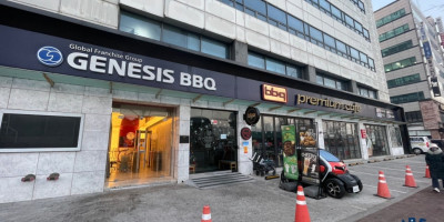 유리청소업체 통해 비비큐 프리미엄카페 유리창청소했어요